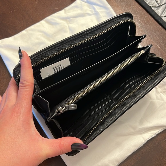 Coach Mickey Accordion Zip Wallet In Glovetanned Leather - Picture 4 of 6